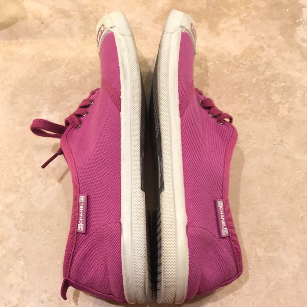 Chanel Pink sneaker - Picture 3 of 9